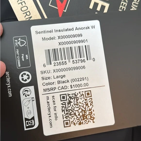 Arc'teryx Women's black Ski Jacket - Picture 4 of 6